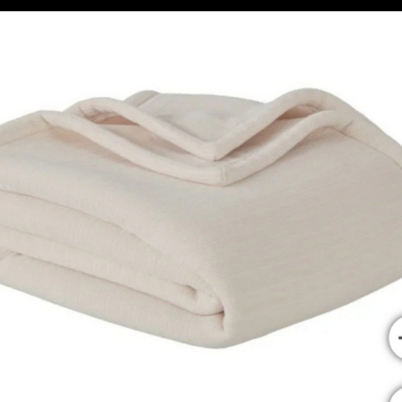 Berkshire chenille knit Throw - Picture 4 of 6